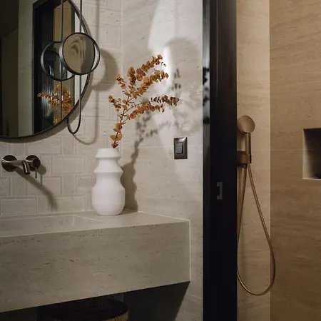 Valerozo - Exclusive Beachside Experience * أمودي