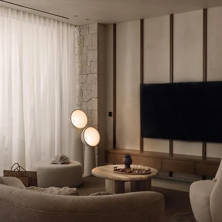 فيلة Valerozo - Exclusive Beachside Experience *