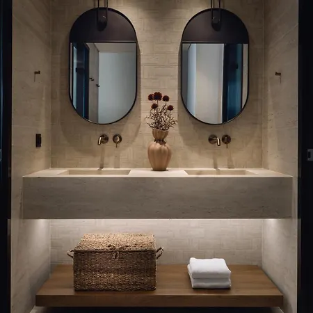 فيلة Valerozo - Exclusive Beachside Experience أمودي