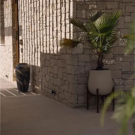 Valerozo - Exclusive Beachside Experience * أمودي