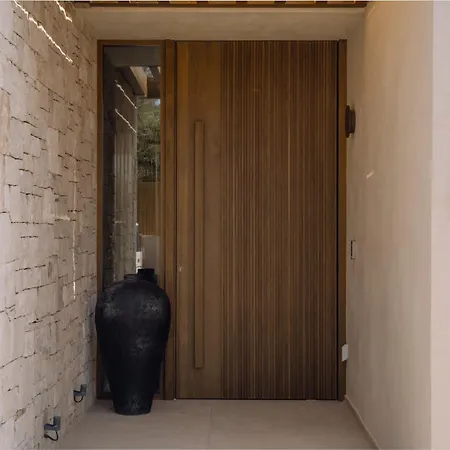 Valerozo - Exclusive Beachside Experience וילה