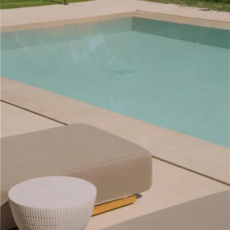 فيلة Valerozo - Exclusive Beachside Experience