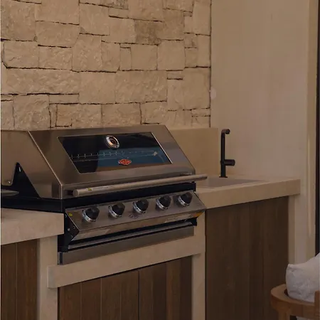 فيلة Valerozo - Exclusive Beachside Experience *