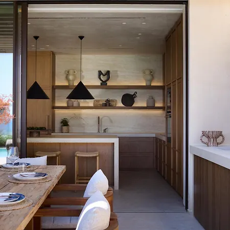 Valerozo - Exclusive Beachside Experience