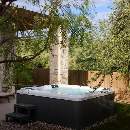 Valerozo - Exclusive Beachside Experience Amoudi