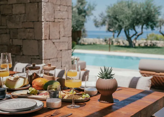 Valerozo - Exclusive Beachside Experience *