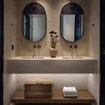 Villa Valerozo - Exclusive Beachside Experience Amoudi
