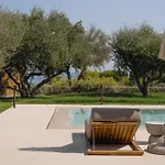 Villa Valerozo - Exclusive Beachside Experience *