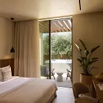 Valerozo - Exclusive Beachside Experience *