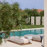 Valerozo - Exclusive Beachside Experience *