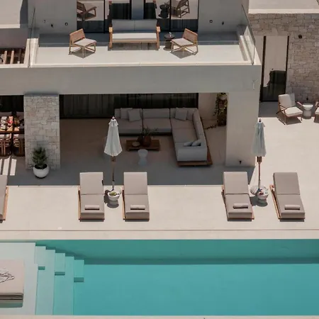 Villa Valerozo - Exclusive Beachside Experience