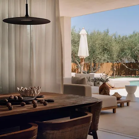 Valerozo - Exclusive Beachside Experience Ammoudi